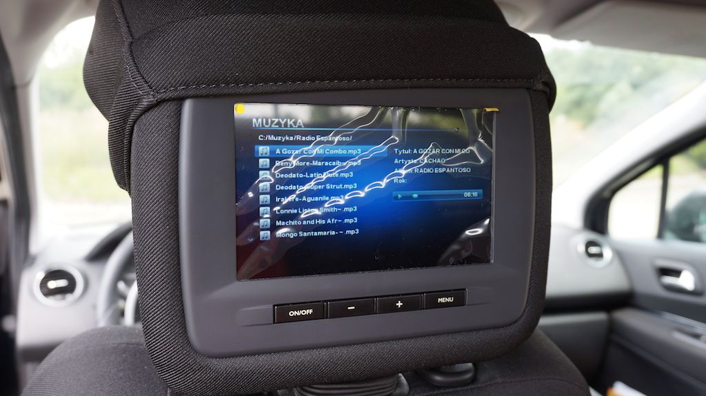 Peugeot 3008 monitory w zagłówkach